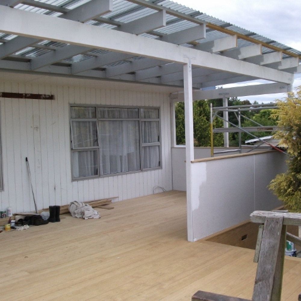 Large Deck Normanby 9